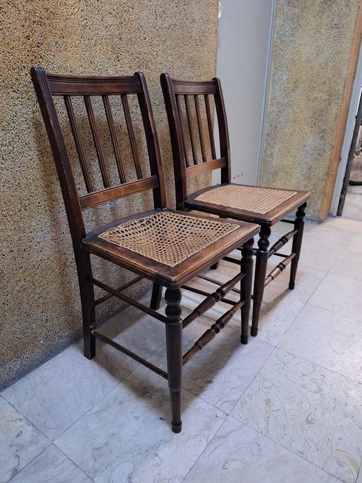 Conjunto de 2 cadeiras para restauro