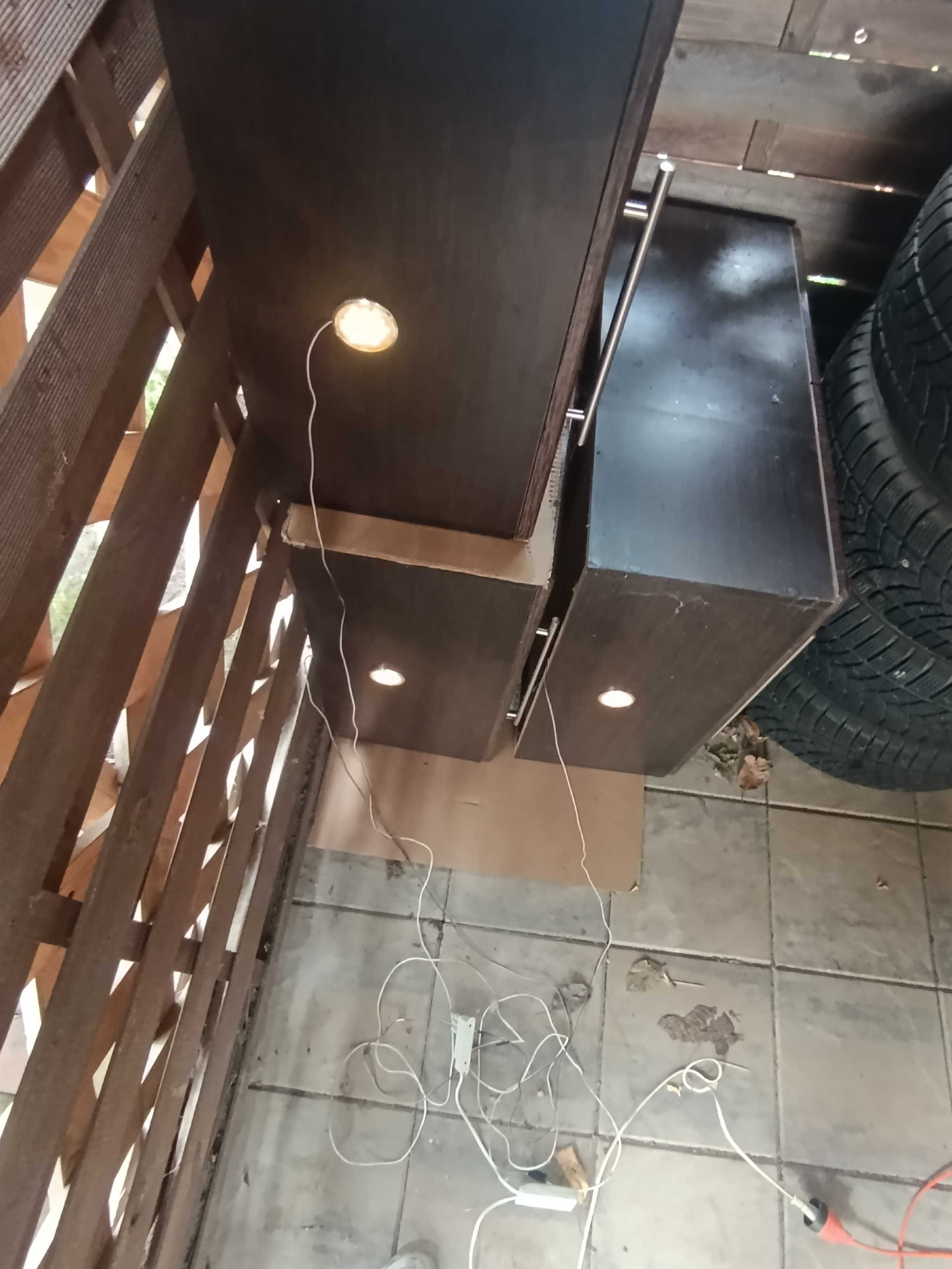 Używane meble kuchenne ze zmywarką Whirlpool
