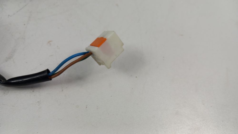 Mazda Tribute Ford Escape 2001-2004  Lusterko Prawe 3Pin