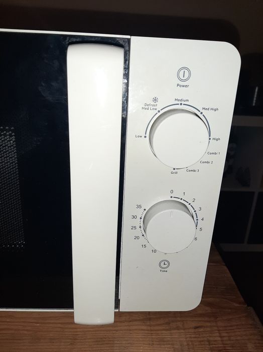 Micro ondas Becken 20L