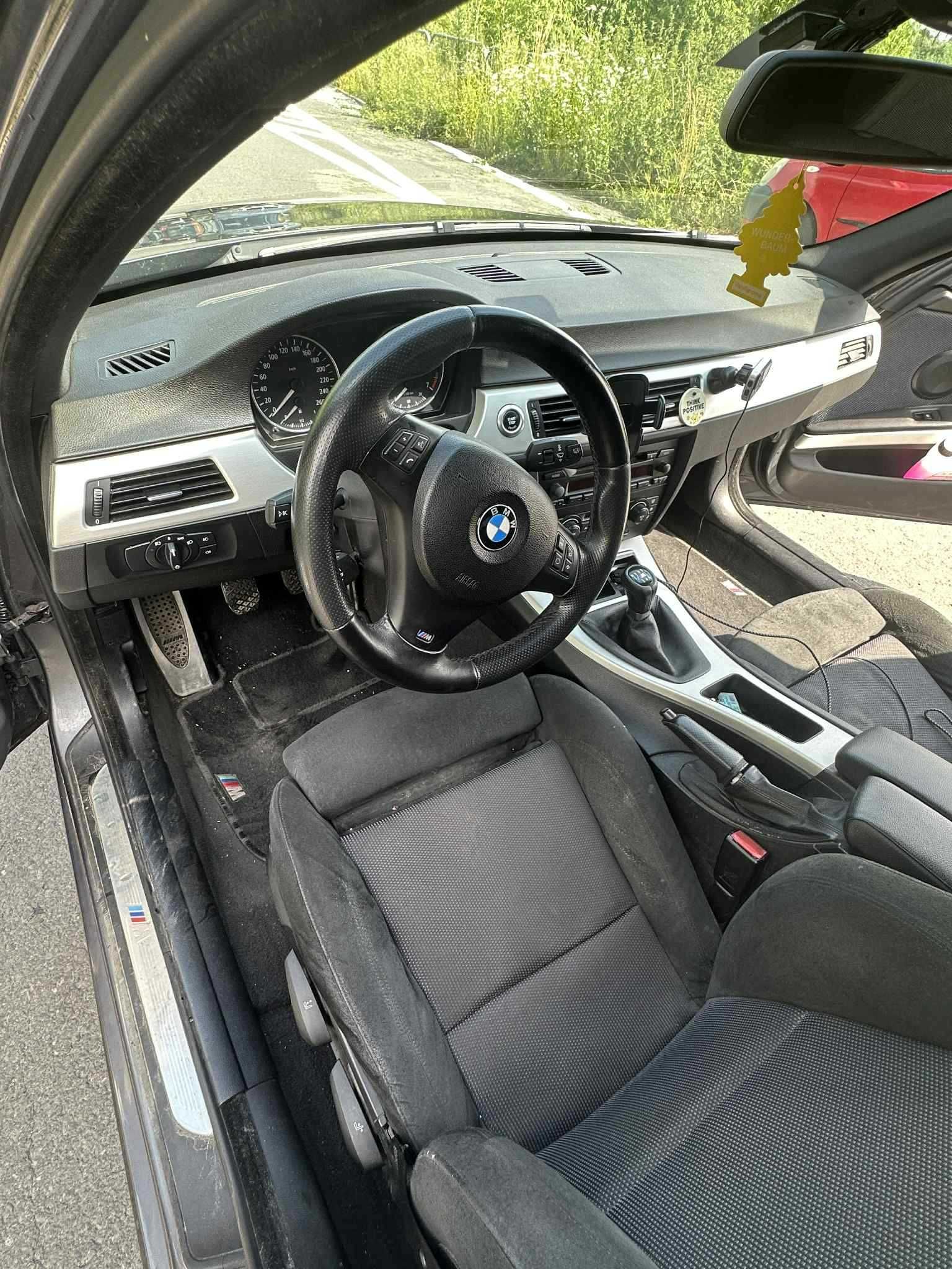 BMW E90 150KM benzyna 2.0