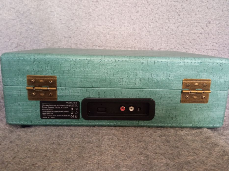 Gramofon walizkowy oraz Udreamer - opis.