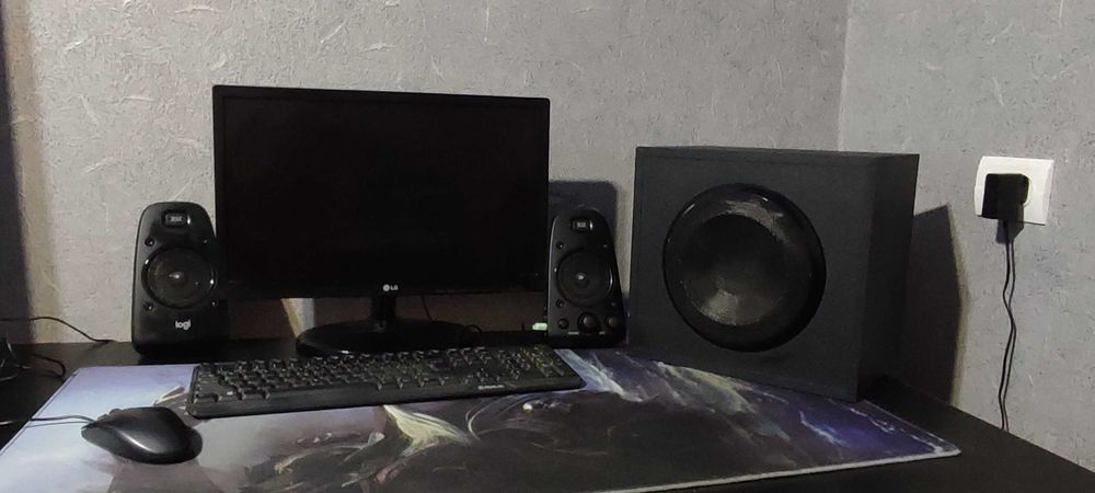 Продам компьютер ,монитор,самбуфер и колонки