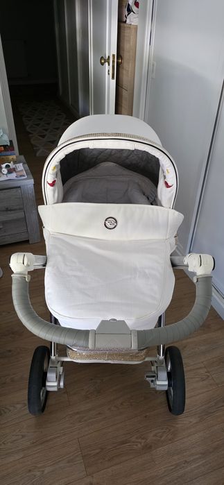 Carrinho de bebé Bébécar edição limitada