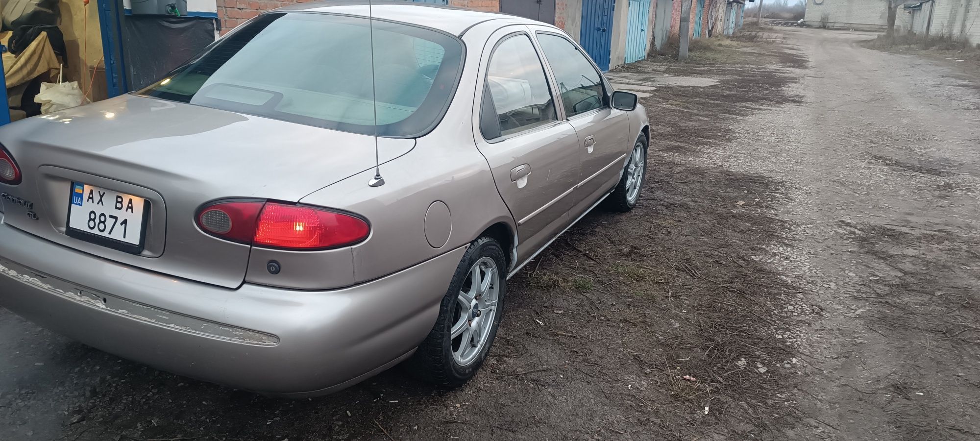 Ford Contour ( Mondeo)