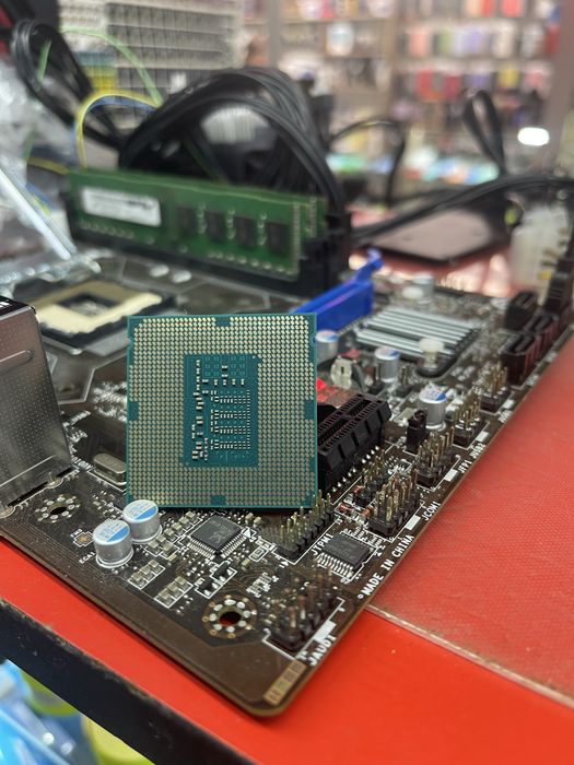 Процесор Intel Core i7-4790 3.6GHz / 8MB / 5GT/s /s1150