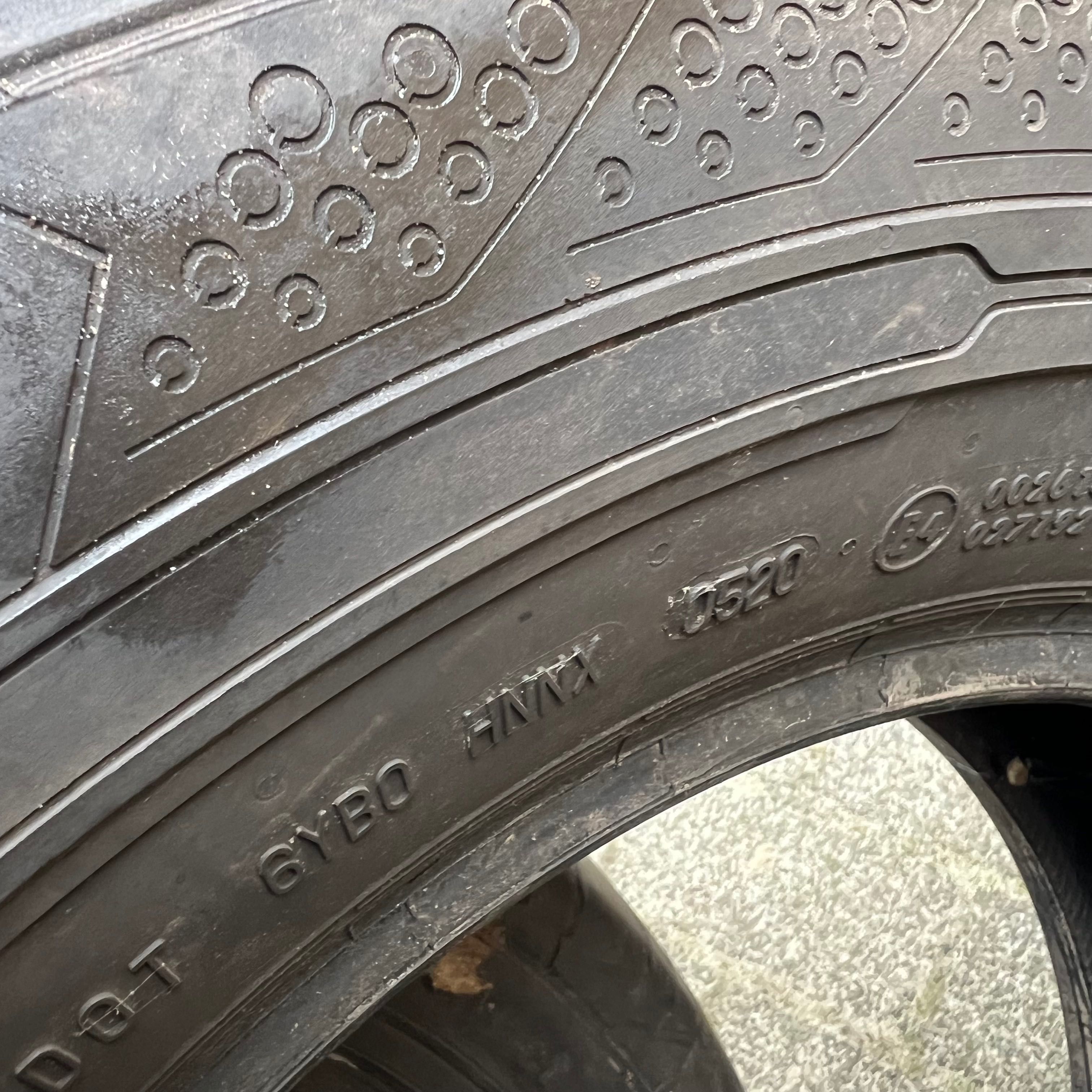 Continental ContiVanContact200 235/65 R16C 7-8mm Sprinter Crafter