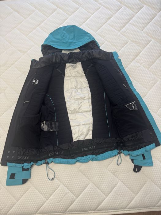 Жіноча (Лижна/ сноубордна) куртка від бренду Dainese