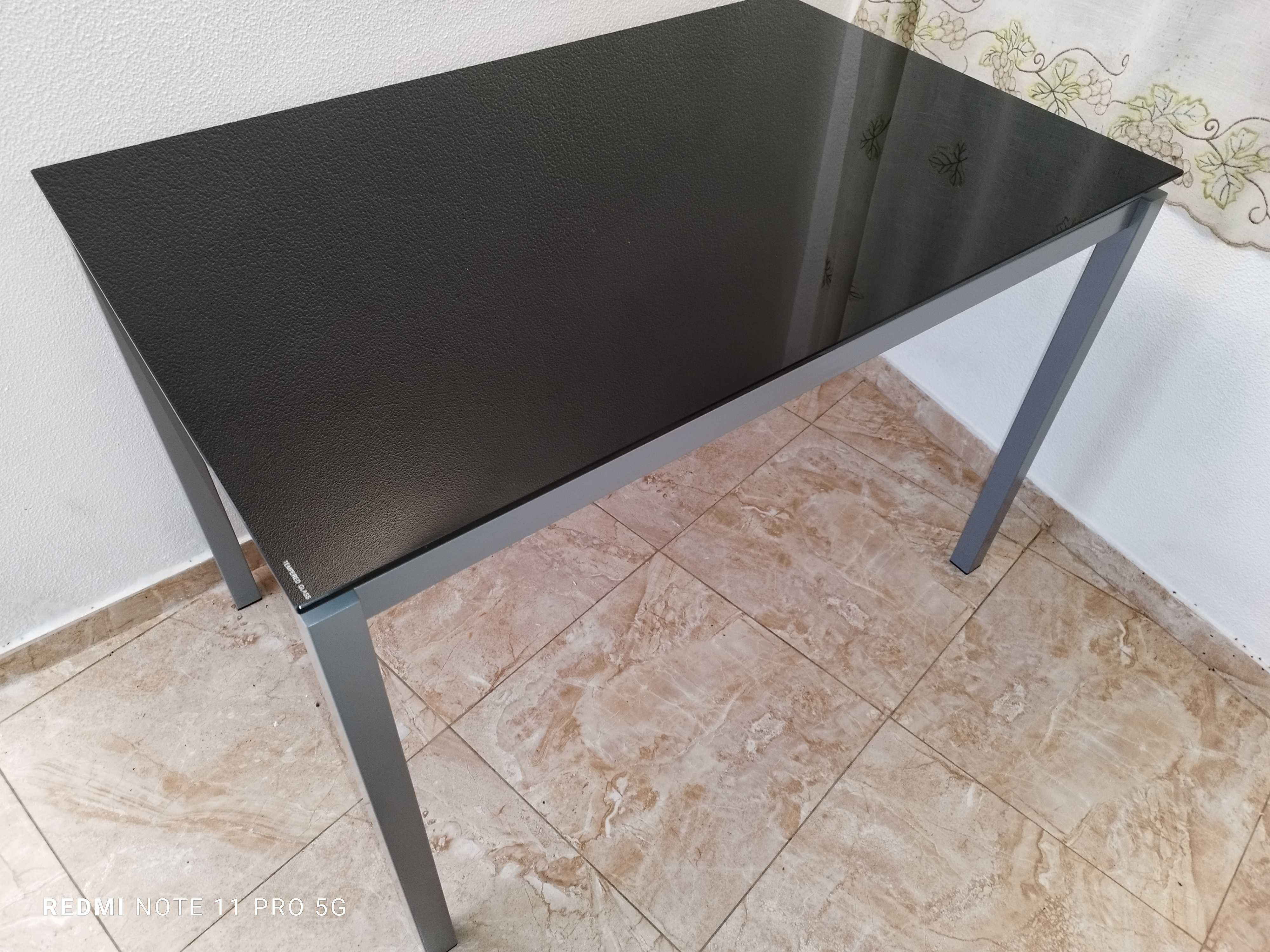 Mesa de vidro Monza nova .