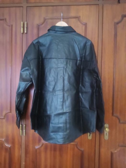 camiseiro novo ecopele cardado veste L XL unisexo stock loja fechou