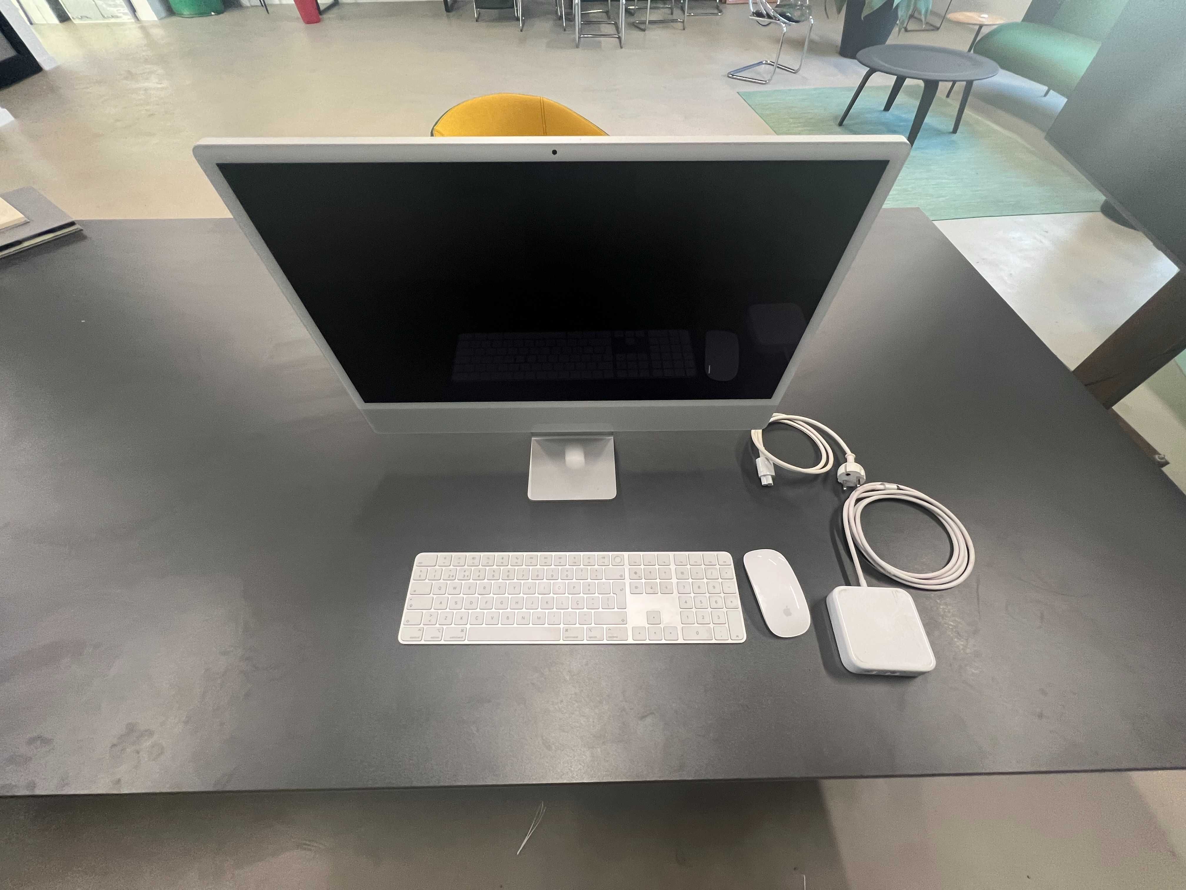 iMac 24” (2021) | 8GB RAM | 256GB SSD