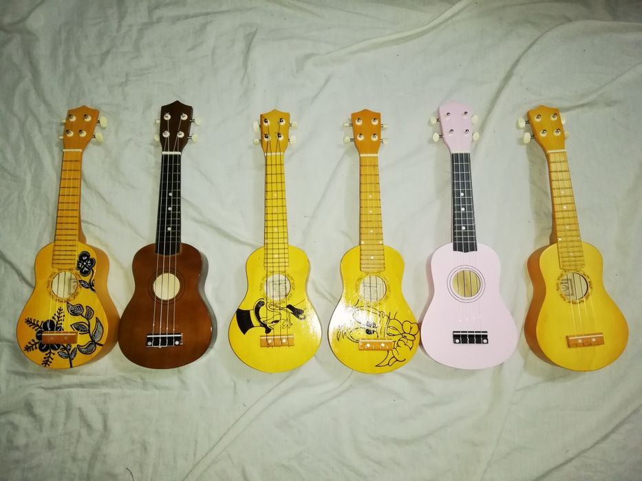 Ukulele soprano novo (piccolo) - vários modelos
