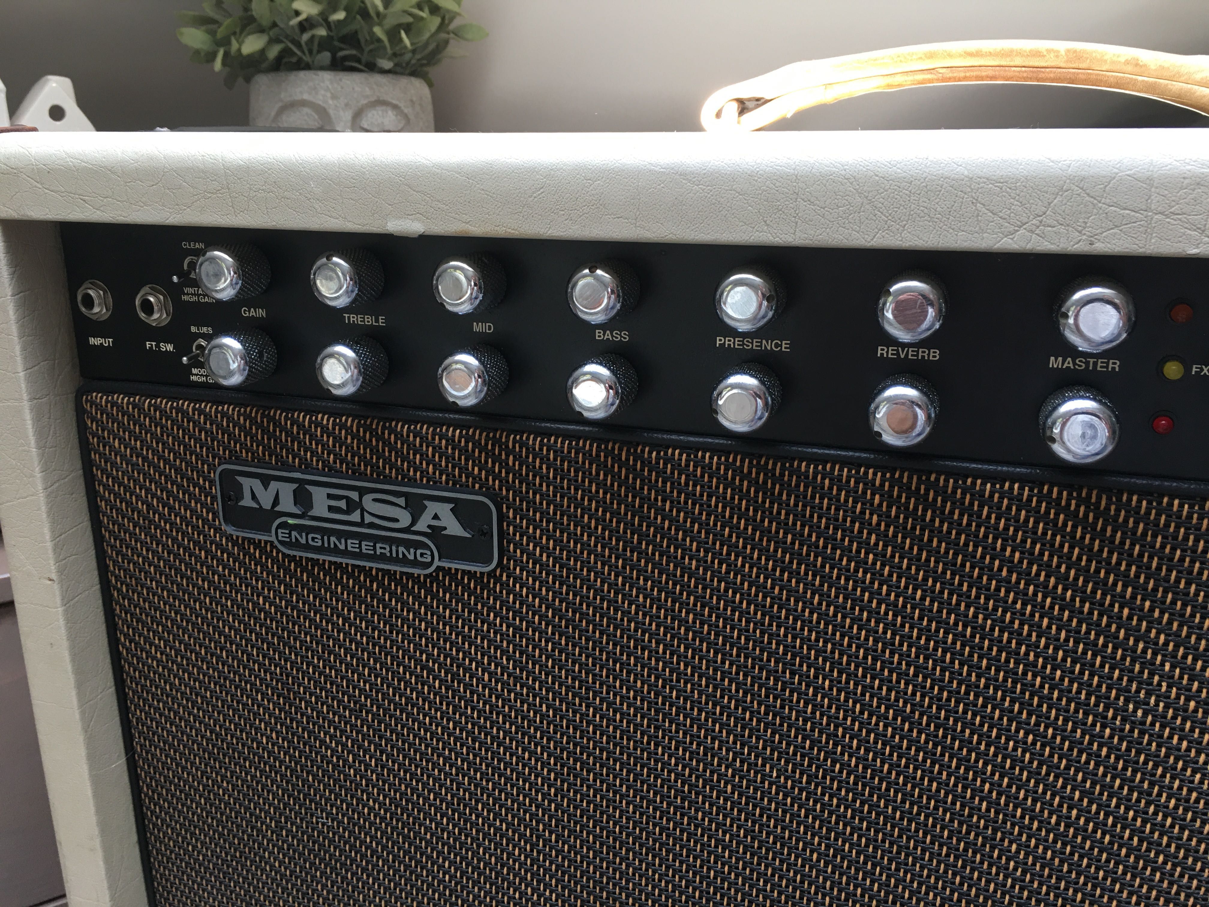 Mesa boogie Dual Rectifier TremoVerb 2x12 combo - biały kruk