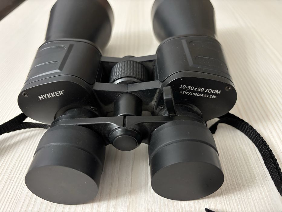 Бінокль HYKKER 10-30*50