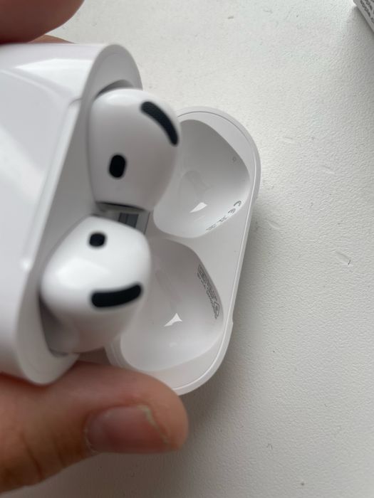 Airpods 4 anc full work