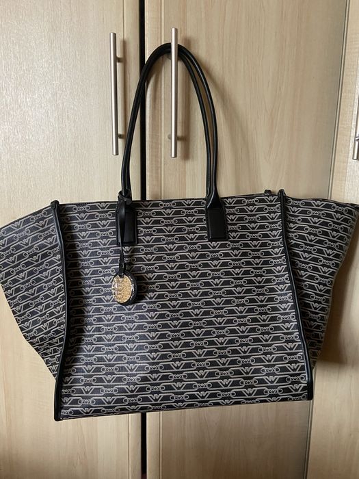 Сумка Armani нова(купувалась в Лондоні)
