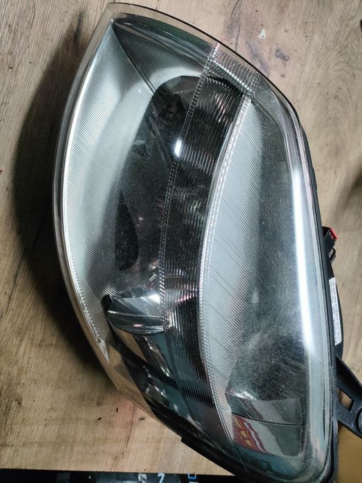 Citroen Berlingo 1 FL Peugeot Partner reflektor lampa przód lewa