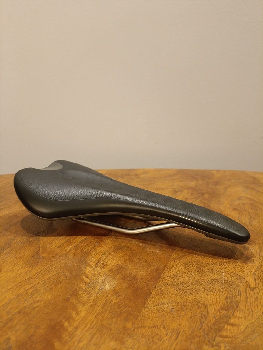 Siodełko rowerowe niner gravel 140x280 260g