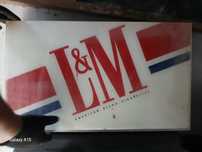 Dispensador de tabaco L&M