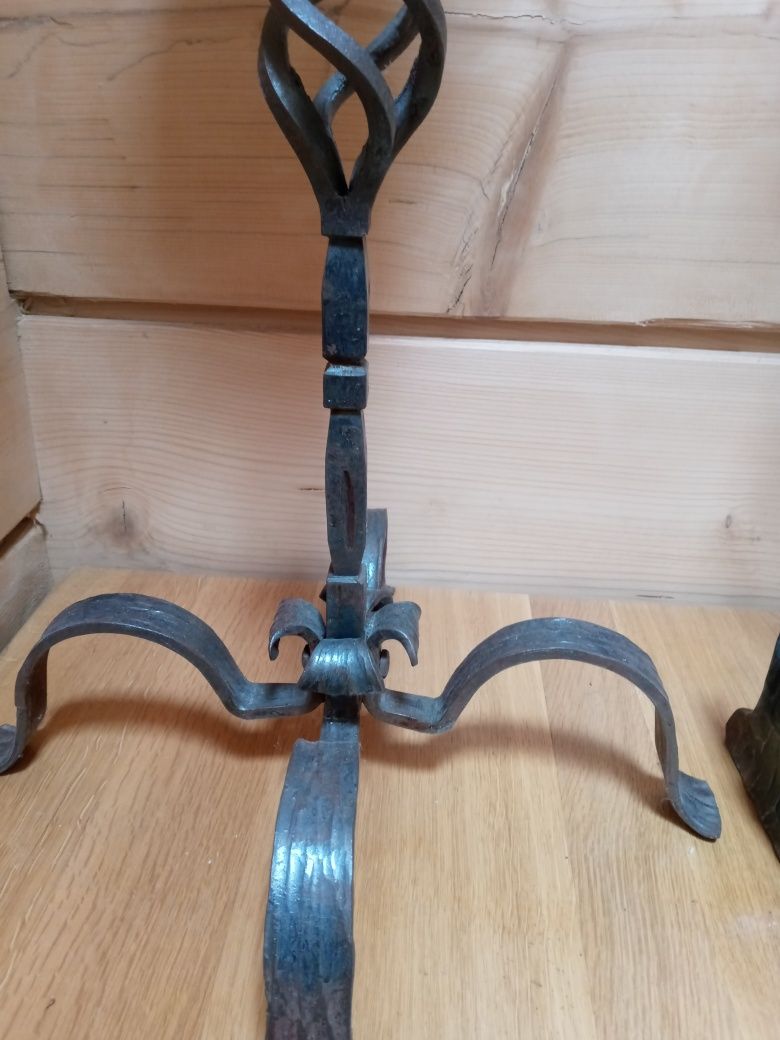 Swiecznik metalowy kuty wys 67 cm