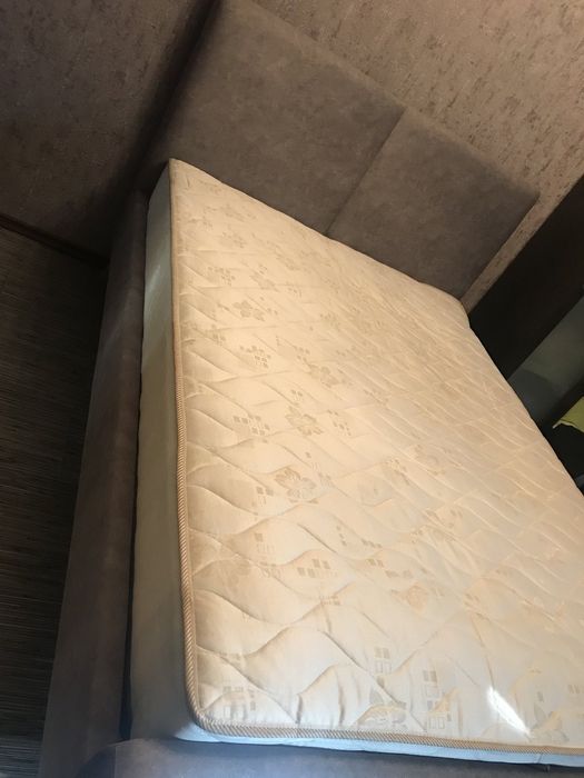 Ліжко полуторне дерев'яне