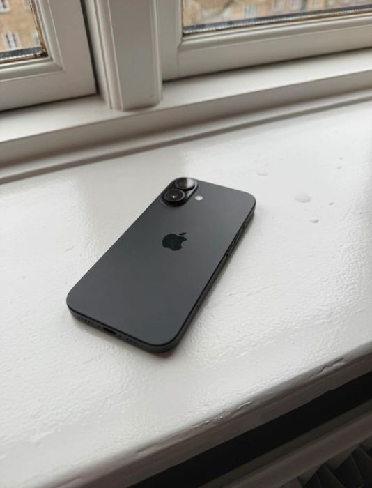 Iphone 16 128gb.