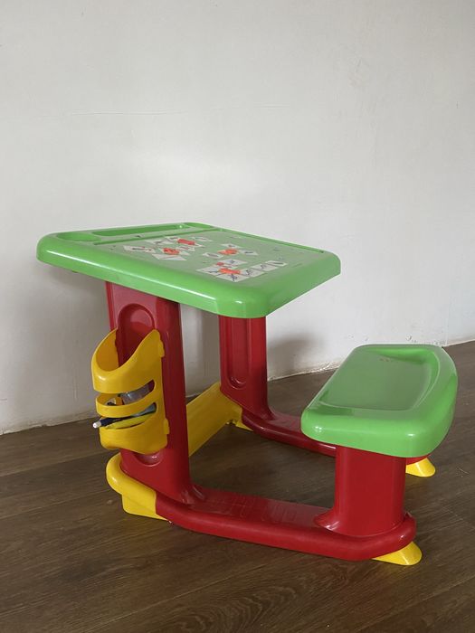 Продам детскую парту