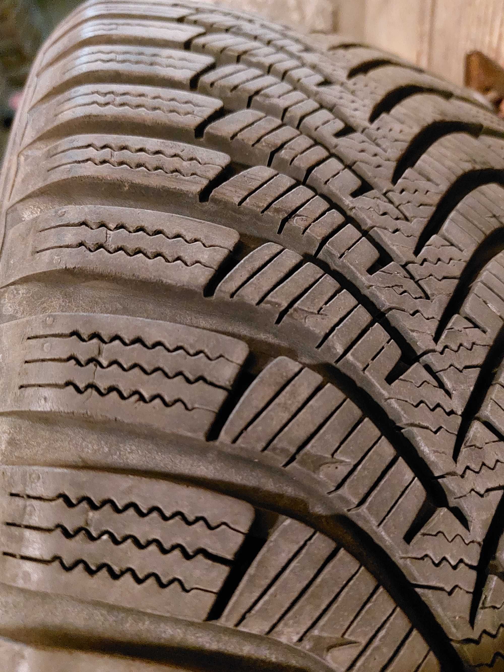 Opony zimowe Hankook 195/60 R15, 6mm, b.dobry stan