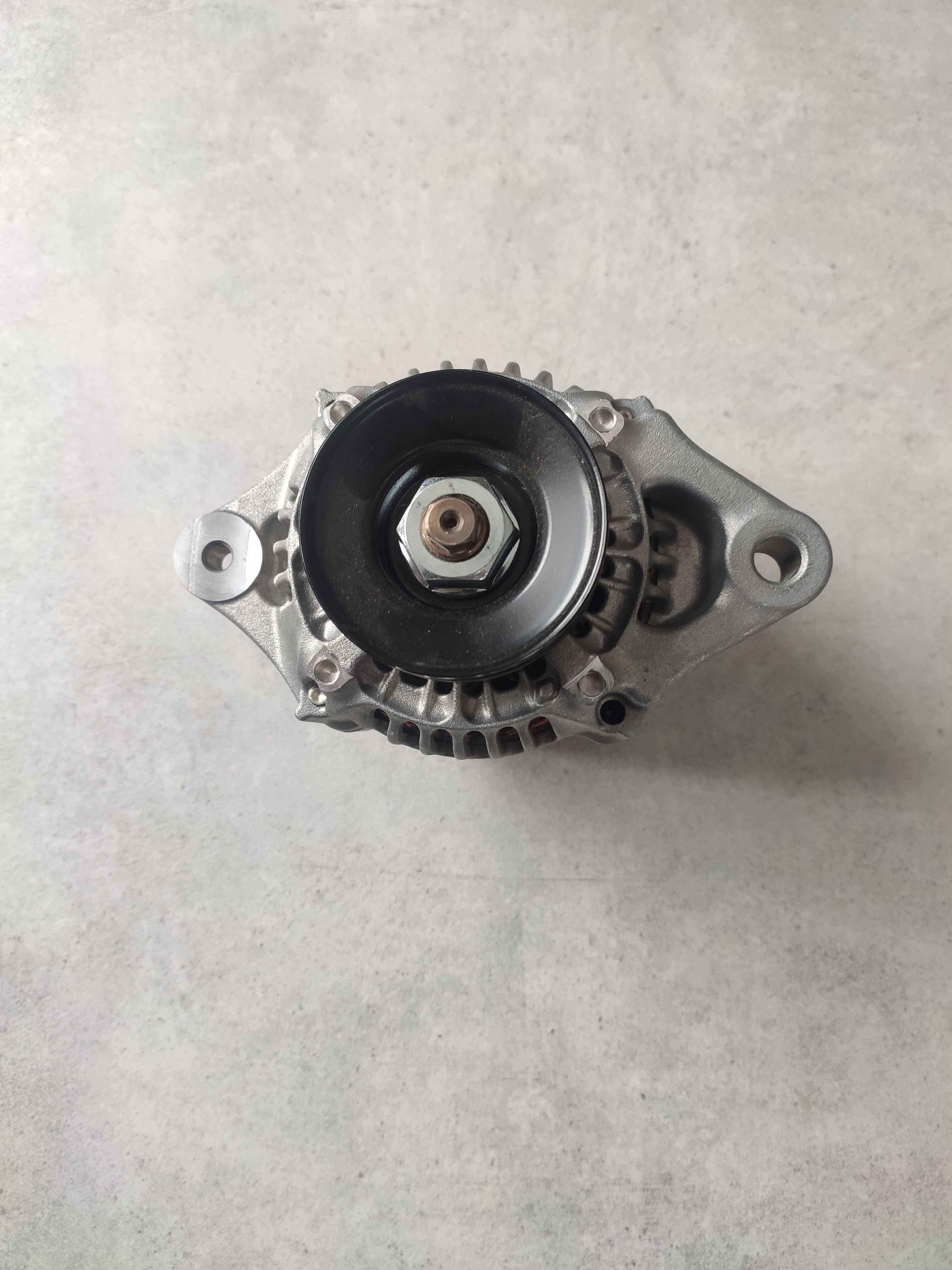 Alternator Denso 12V 40A 60A Kubota D1005 D1105 D902  D722 D905 V1505
