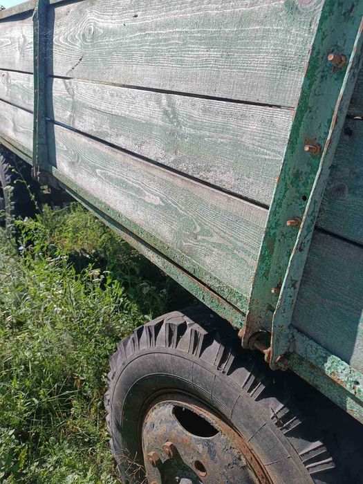 Продам тракторний причіп 2ПТС-3. ПБ-5,5 в гарному стані!