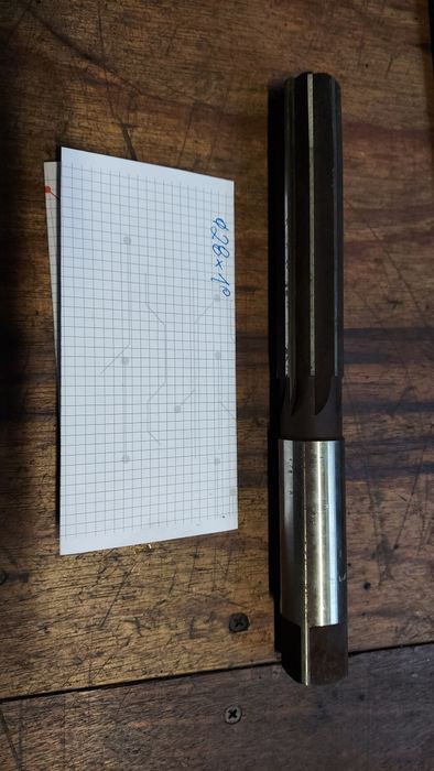 Rozwiertak maszynowy fi 16,75 h8