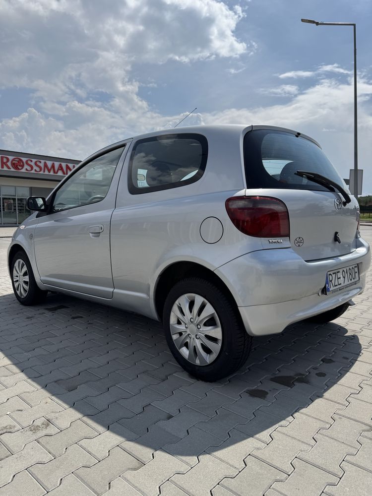 Toyota Yaris 1.3 2001 super stan !!!