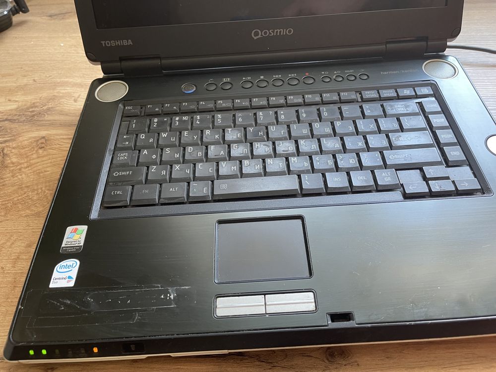 Ноутбук Toshiba Qosmio. Genuine Intel T2500