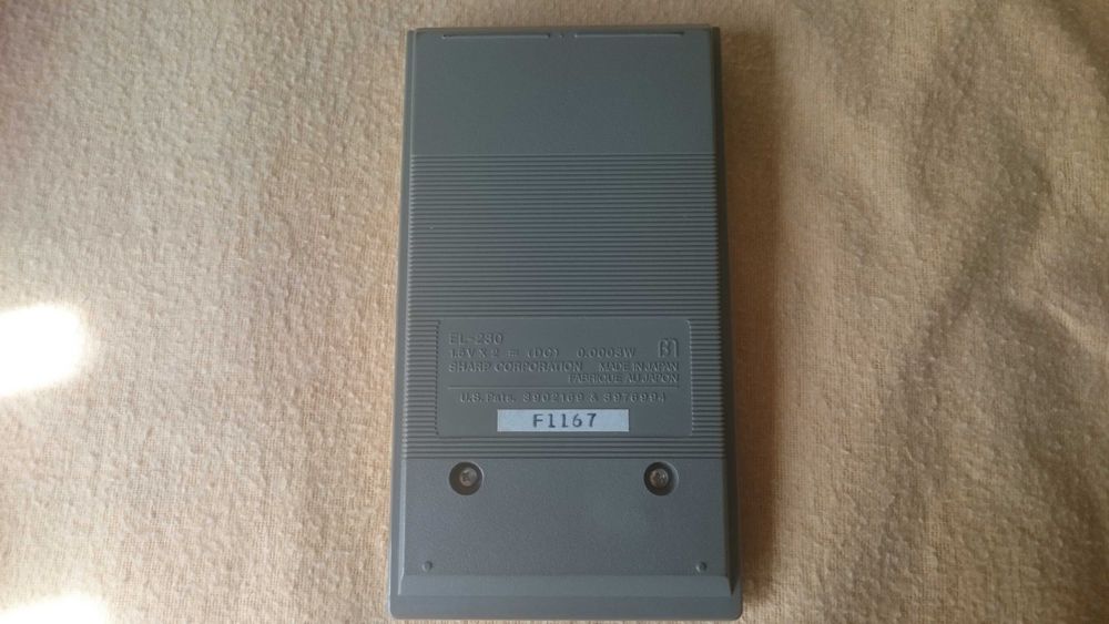 Calculadora de colecao Sharp Elsi Mate EL-230
