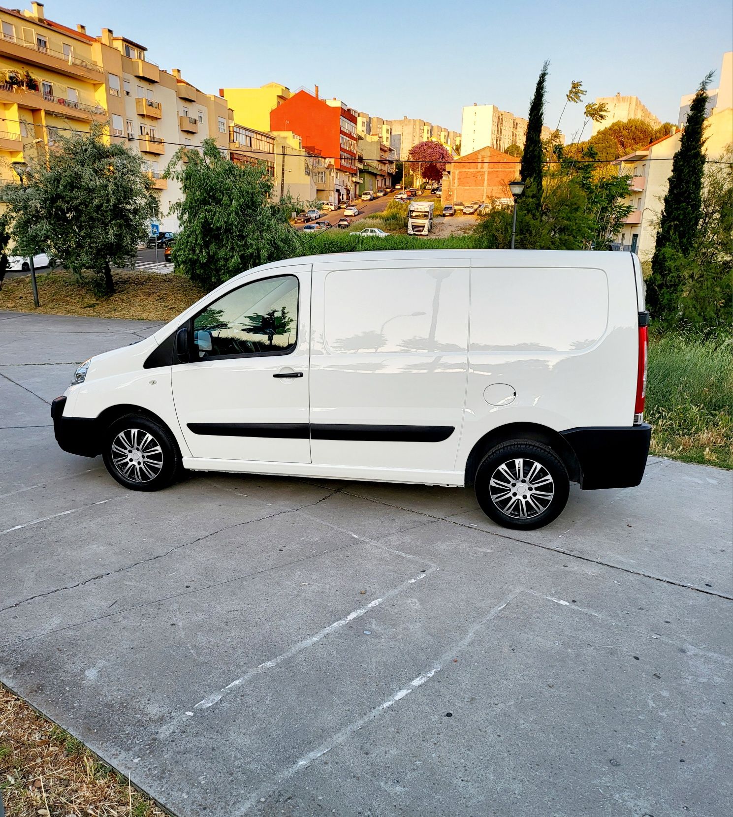Toyota proace 2.0 D 130 cavalos ano 2015 posso aceitar trocas