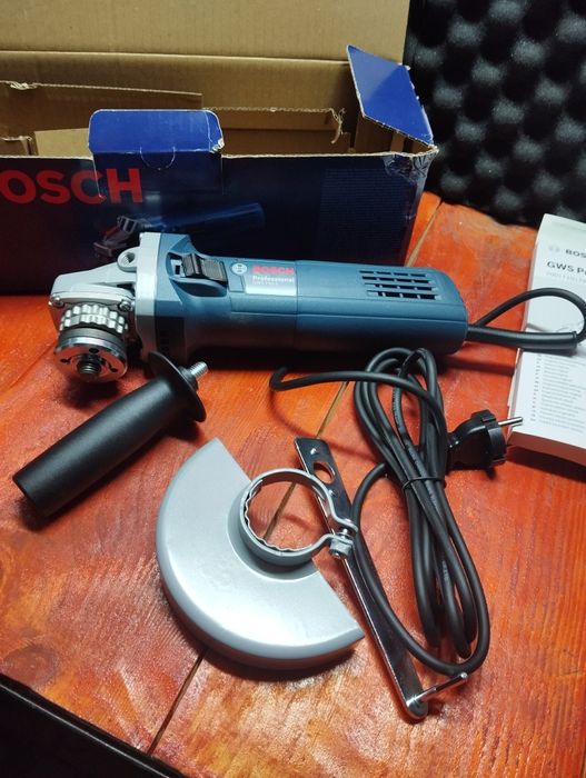 Нова,кутова шліфмашина Bosch GWS 750s