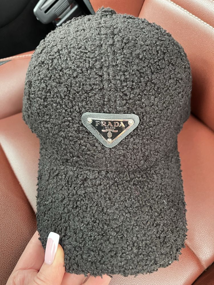 Кепка женская  PRADA