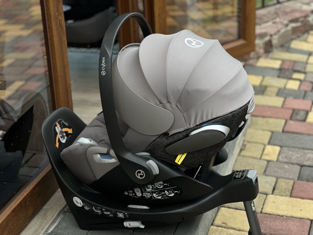 Автокрісло Cybex cloud Z i-Size / Base isofix Z