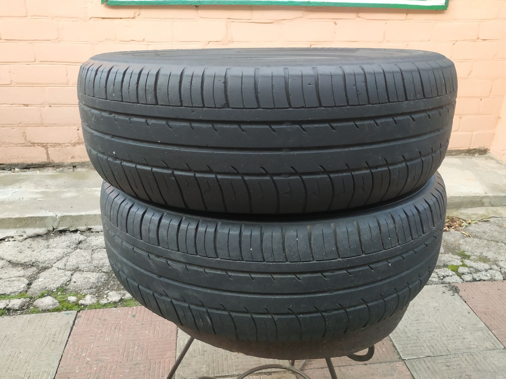 Шины, резина б/у лето 185/65 r15
