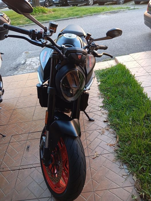 Ducati Monster 937