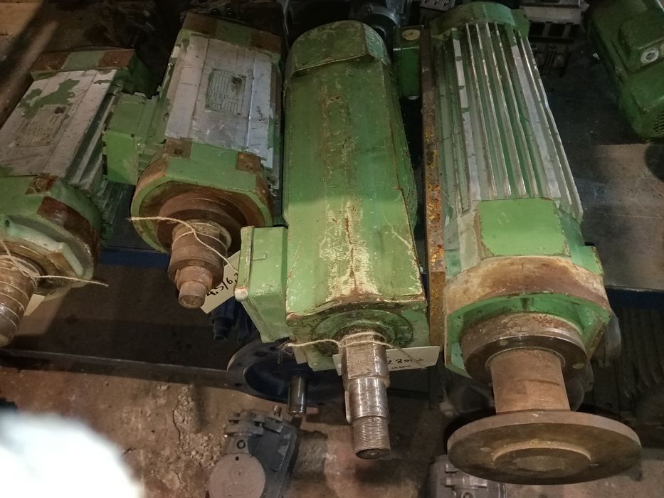 Продам электродвигатели