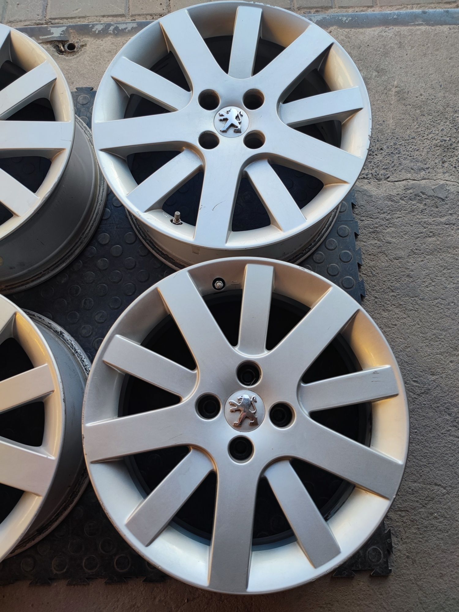 Felgi Alufelgi 4x108 7J 17 Cali ET 26 | Peugeot OE 208 207 | 308 307
