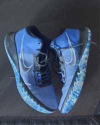 Do koszykówki, na halę buty halówki Nike Kyrie Flytrap IV Racer Blue