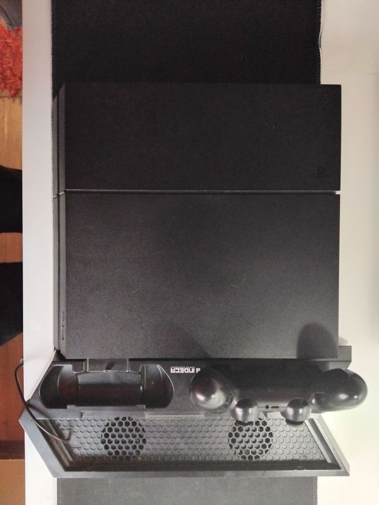 Playstation 4 em bom estado