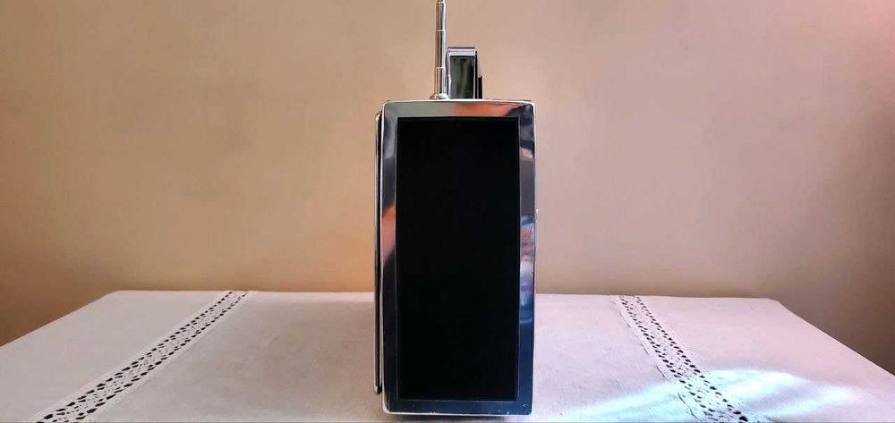 Ре-зерв радиоприемник National Panasonic RF 3000.