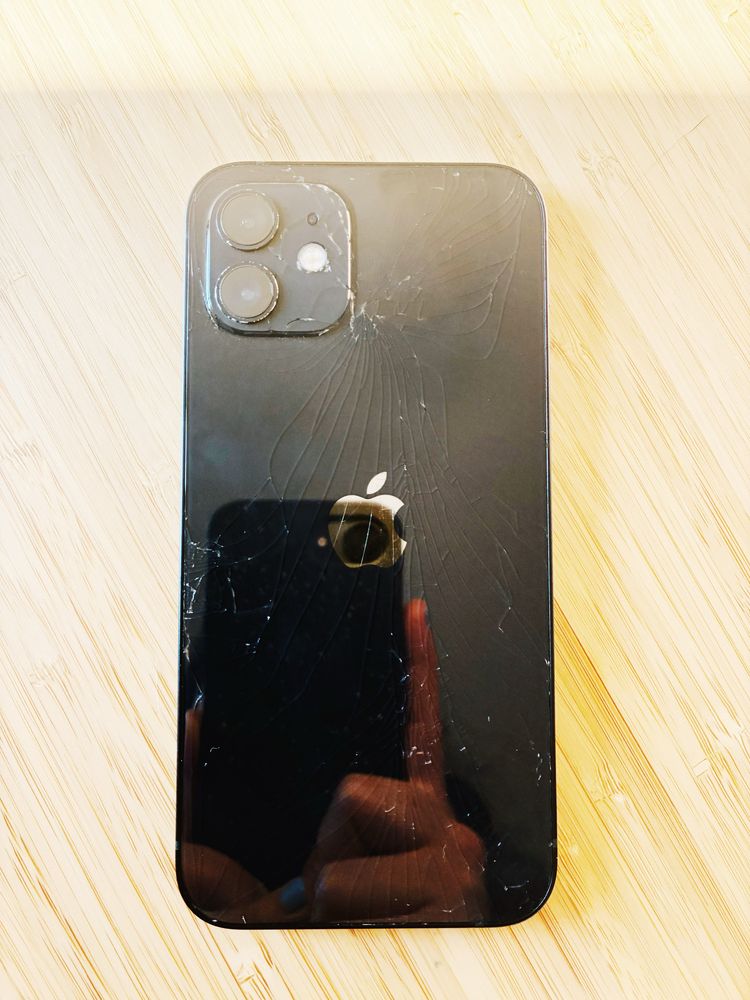 iPhone 12 (Usado 4 anos)