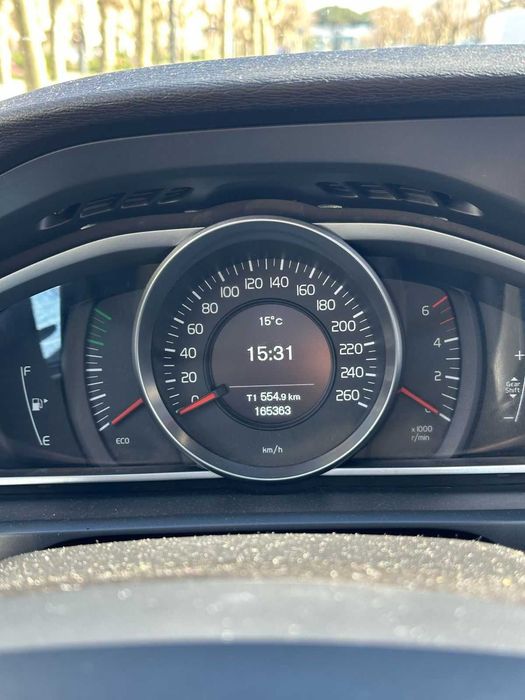 Volvo V40 1.6 Diesel – 114cv | 170.000km | Em bom estado