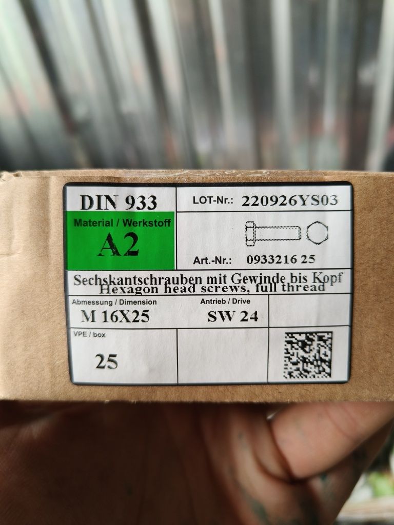 Śruba M 16x25 A2