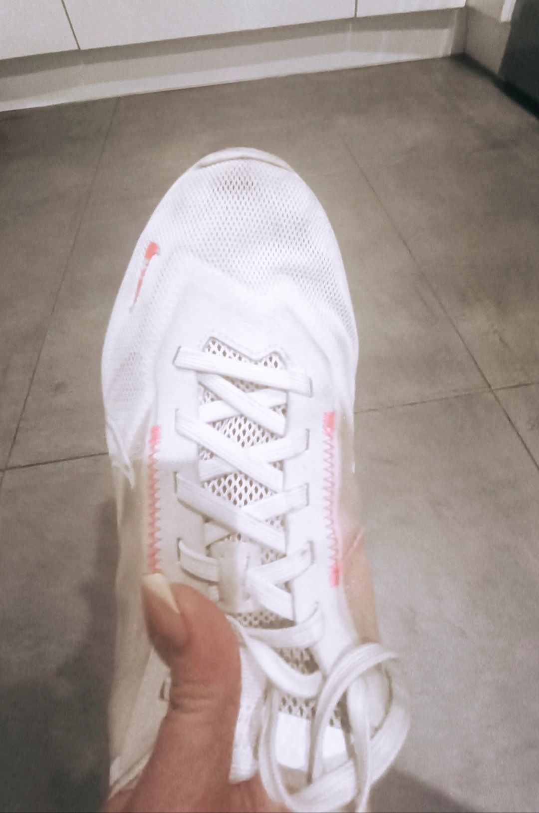 Nike Vista Lite 39/40 fitness białe siatka nowość