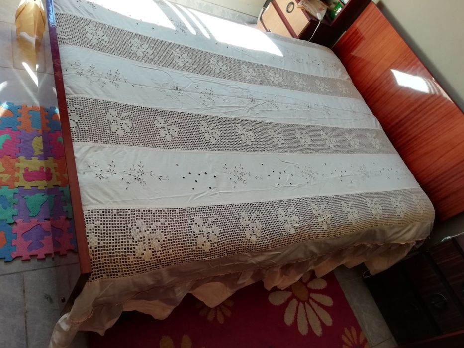 Colcha cama de casal com mais de 50 anos